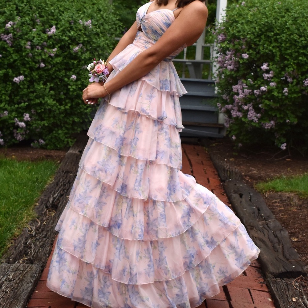 MACDUGGAL floral prom dress